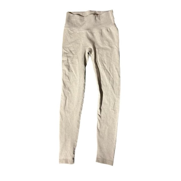 geez louise >.< | beautiful tan gym leggings - Picture 1 of 1